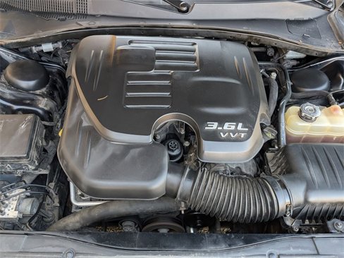 Used 2016 Chrysler 300 S image 32