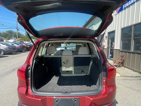 Used 2016 Volkswagen Tiguan S image 8