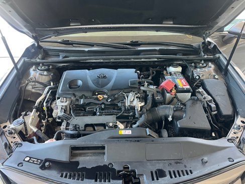 Used 2020 Toyota Camry LE image 21