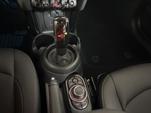 Certified 2024 MINI Cooper 2-Door Hardtop image 13