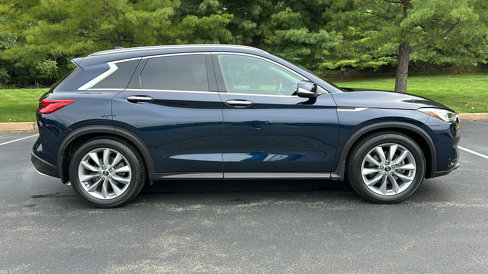 Certified 2019 INFINITI QX50 Luxe w/ Navigation Package image 28
