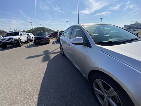 Used 2015 Chevrolet Cruze LT image 12