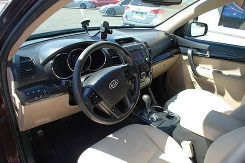 Used 2012 Kia Sorento LX w/ Convenience Pkg image 12