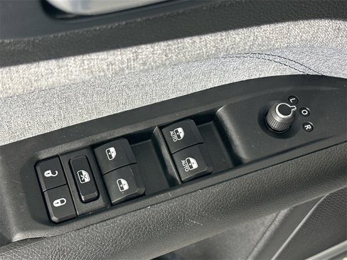 Used 2024 Jeep Compass Latitude image 22