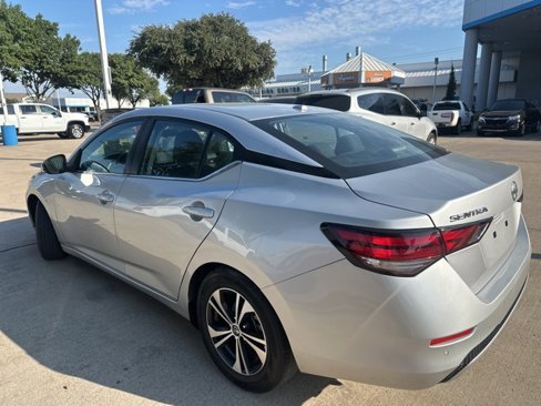 Used 2022 Nissan Sentra SV image 7