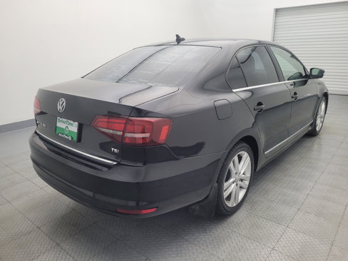 Used 2017 Volkswagen Jetta SEL Premium image 9