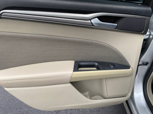 Used 2019 Ford Fusion SE image 34