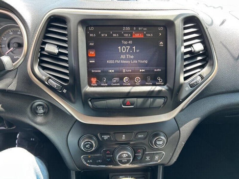 Used 2014 Jeep Cherokee Limited image 20