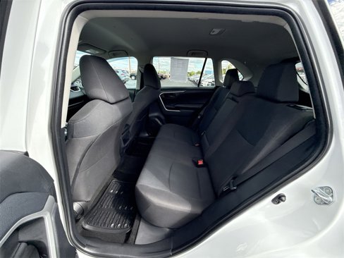 Used 2019 Toyota RAV4 LE image 28