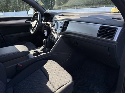 Used 2020 Volkswagen Atlas Cross Sport S image 30