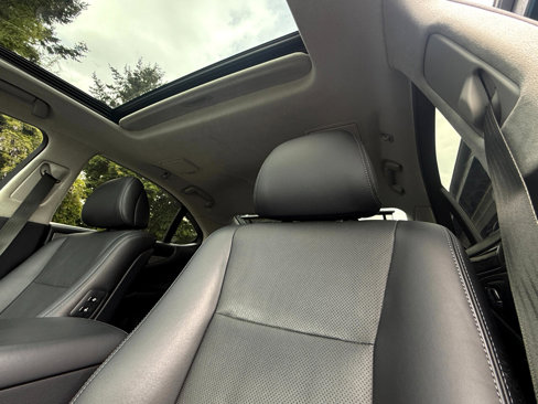 Used 2013 Lexus LS 460 AWD w/ Comfort Pkg image 21