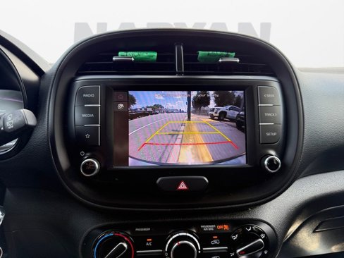 Used 2023 Kia Soul LX image 22