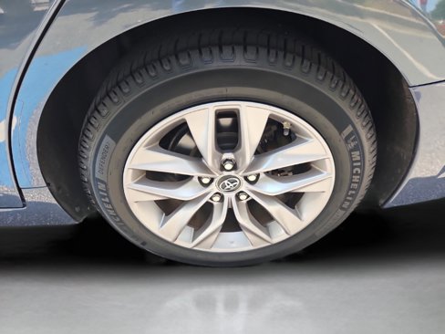 Used 2019 Toyota Avalon XLE image 35