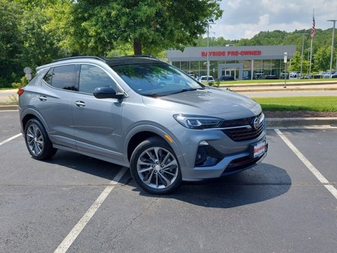 Used 2021 Buick Encore GX Essence w/ Experience Buick Package image 2