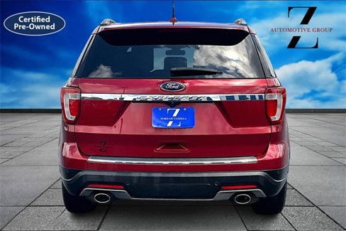 Used 2018 Ford Explorer XLT w/ Equipment Group 202A image 4