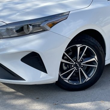 Used 2024 Kia Forte LXS image 8