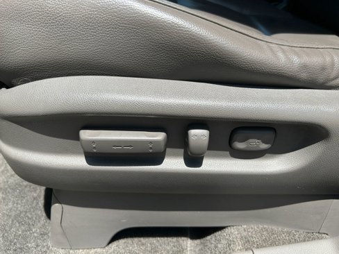 Used 2012 Honda Odyssey EX-L image 18