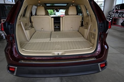Used 2018 Toyota Highlander Limited Platinum image 29