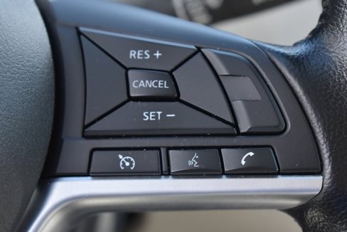 Used 2021 Nissan Rogue Sport SV image 25