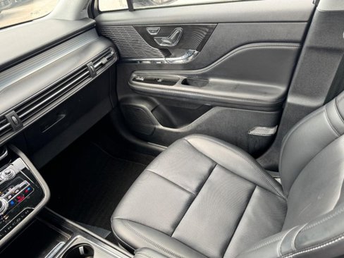 Used 2022 Lincoln Corsair AWD image 11