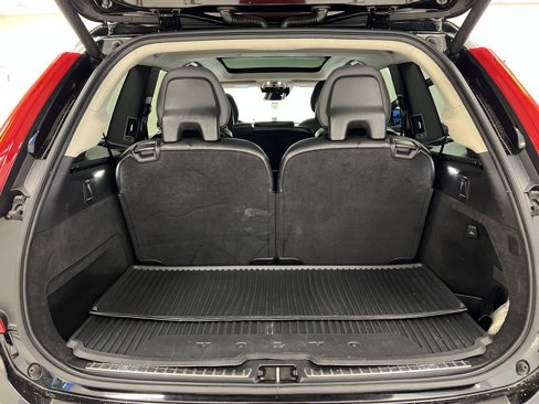 Used 2018 Volvo XC90 T5 Momentum w/ Convenience Package image 31