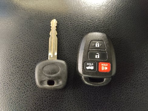 Used 2017 Toyota Camry SE image 32