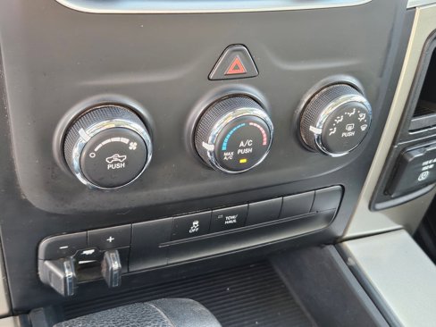 Used 2013 RAM 1500 Classic SLT image 24