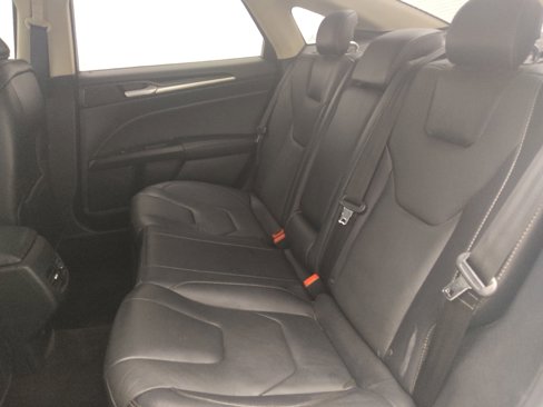 Used 2018 Ford Fusion Titanium image 18