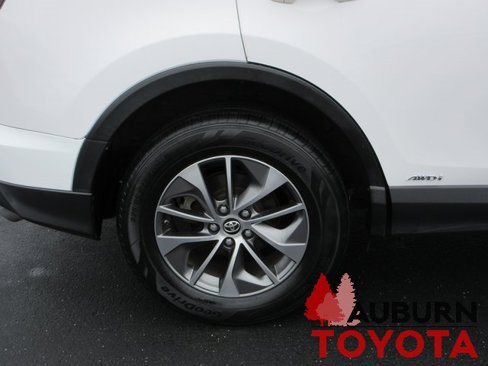 Certified 2016 Toyota RAV4 XLE image 4