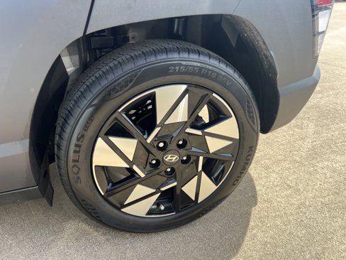 Used 2024 Hyundai Kona SEL w/ Convenience Package image 28