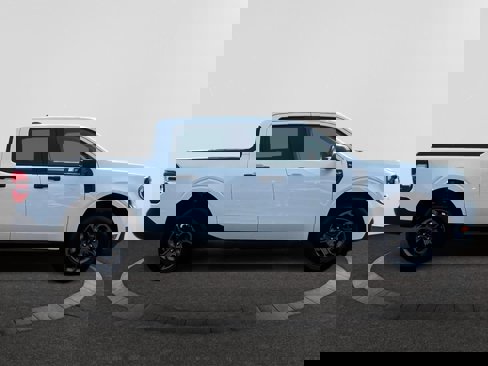 New 2025 Ford Maverick XLT image 3