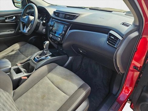 Used 2020 Nissan Rogue Sport SV image 21