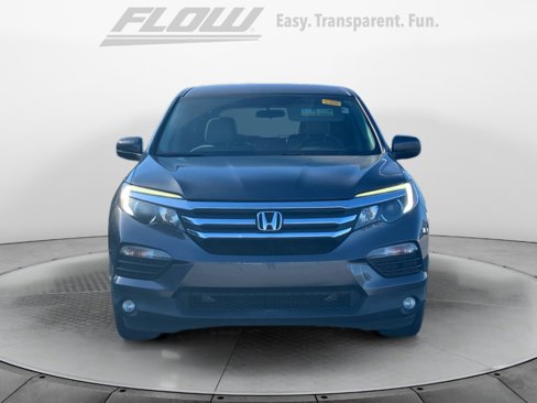 Used 2017 Honda Pilot EX image 2