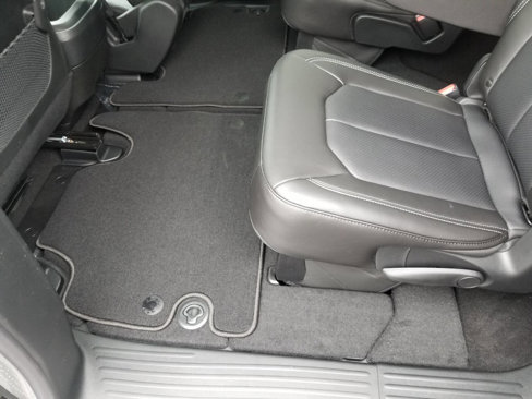 New 2025 Chrysler Pacifica Select image 16