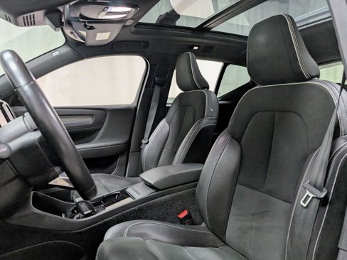 Used 2021 Volvo XC40 P8 Recharge w/ Advanced Package image 16