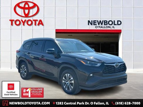 Certified 2022 Toyota Highlander XLE image 1