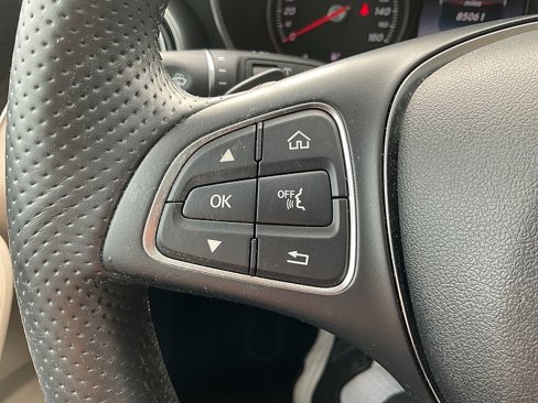 Used 2017 Mercedes-Benz GLC 300 image 24