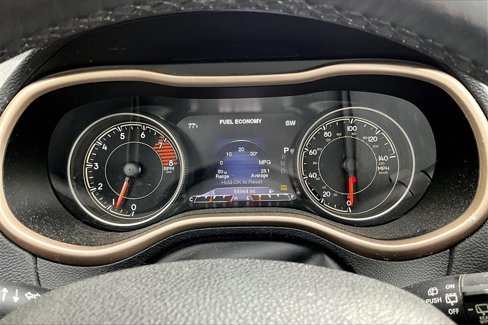 Used 2018 Jeep Cherokee Limited image 6