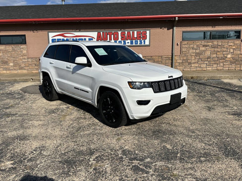 Used 2018 Jeep Grand Cherokee Altitude image 2