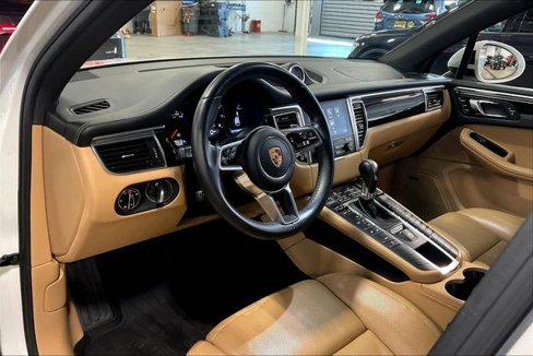 Used 2018 Porsche Macan image 14