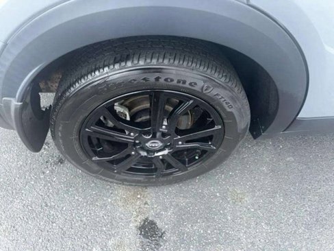 Used 2023 Nissan Kicks SR image 20