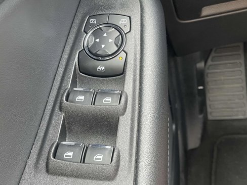 Used 2024 Ford Edge SEL image 26
