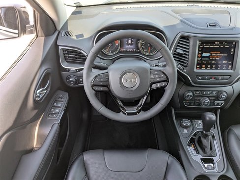 Used 2023 Jeep Cherokee Altitude Lux image 15