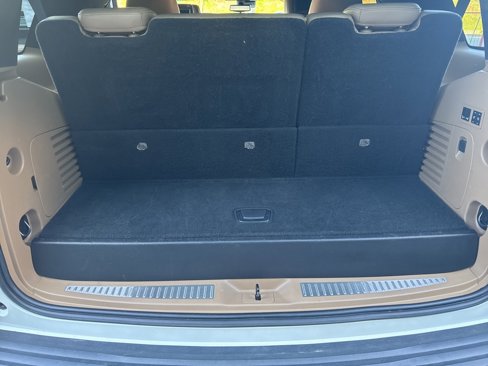 Certified 2019 Cadillac Escalade Platinum image 14