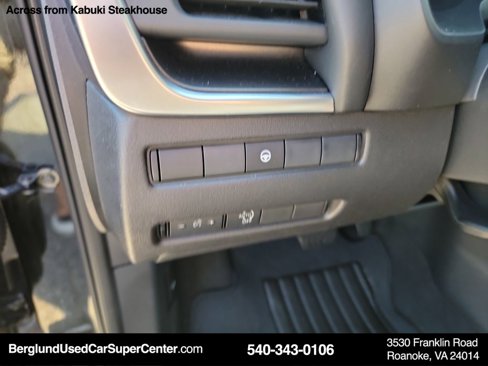 Used 2023 Nissan Rogue SV image 26