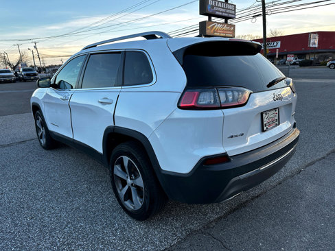 Used 2019 Jeep Cherokee Limited image 7