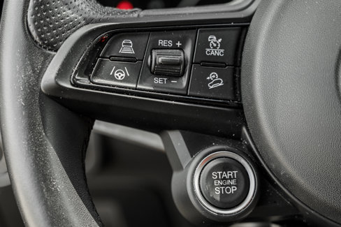 Used 2024 Alfa Romeo Stelvio Veloce image 17