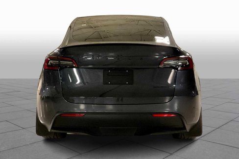 Used 2021 Tesla Model Y Performance image 4