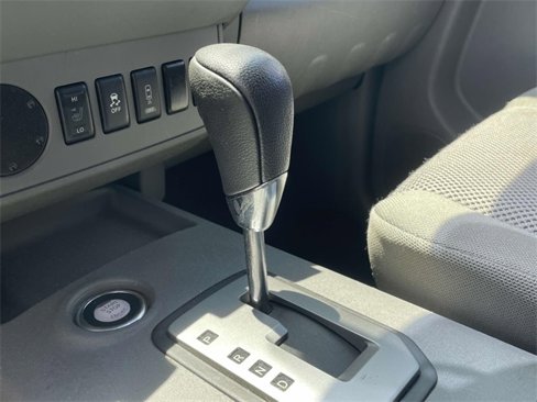 Used 2021 Nissan Frontier SV w/ Midnight Edition Floor Mats image 25