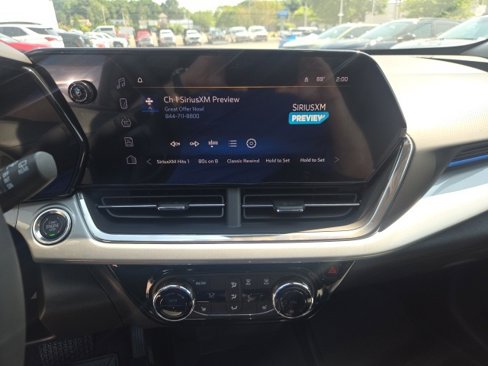 New 2025 Chevrolet Trax LT w/ Driver Confidence Package image 18